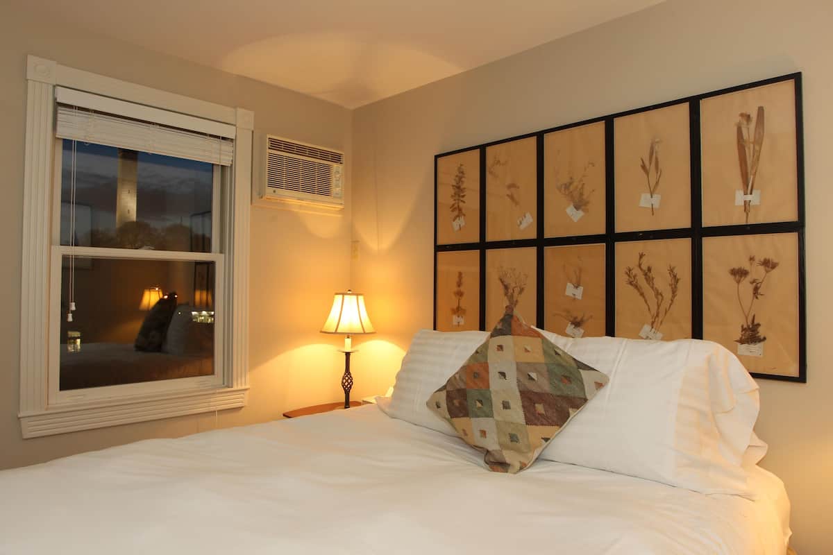 1 bedroom, down duvets, individually decorated, blackout curtains