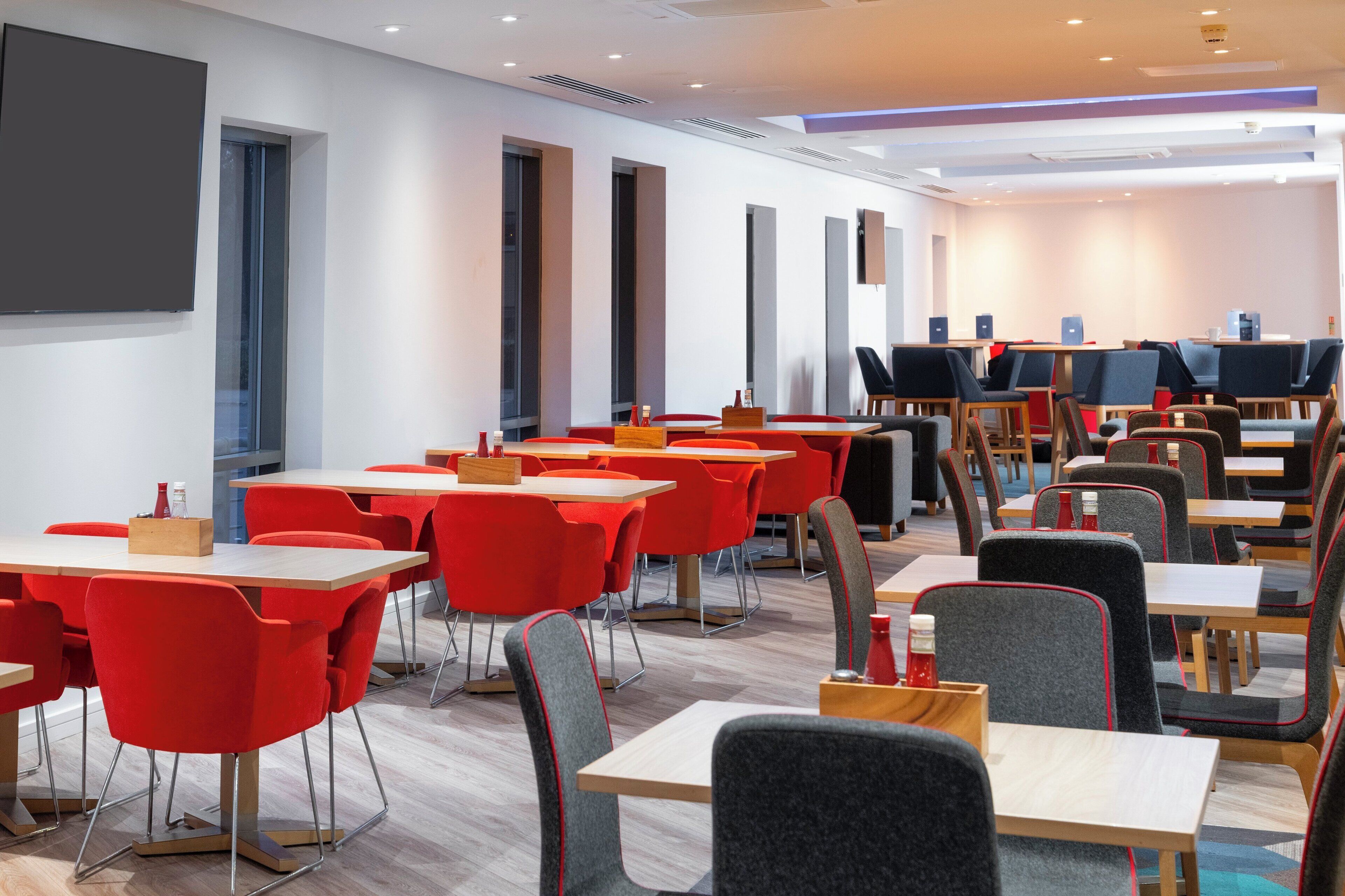 Photo - Holiday Inn Express Stevenage by IHG