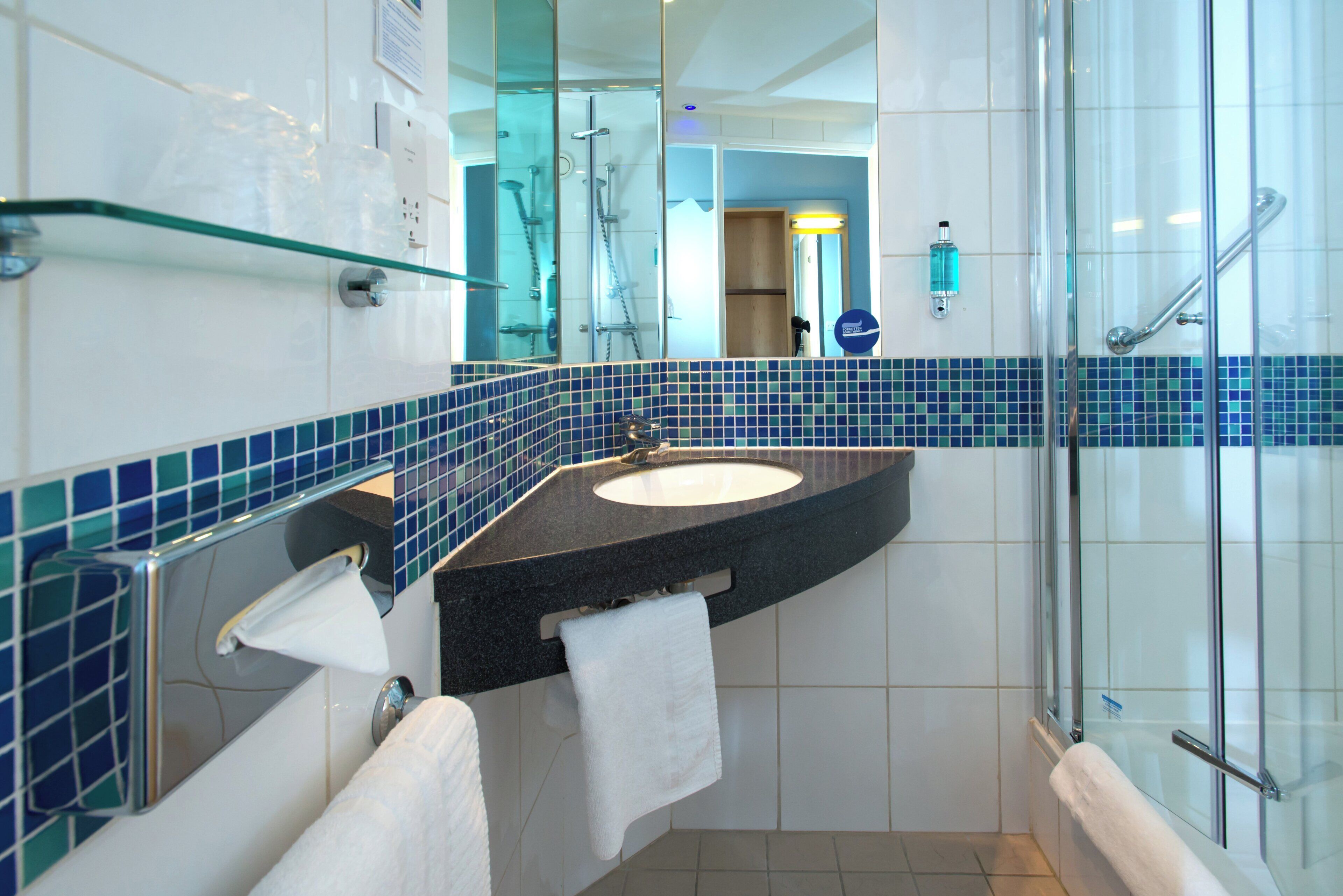Photo - Holiday Inn Express Stevenage by IHG