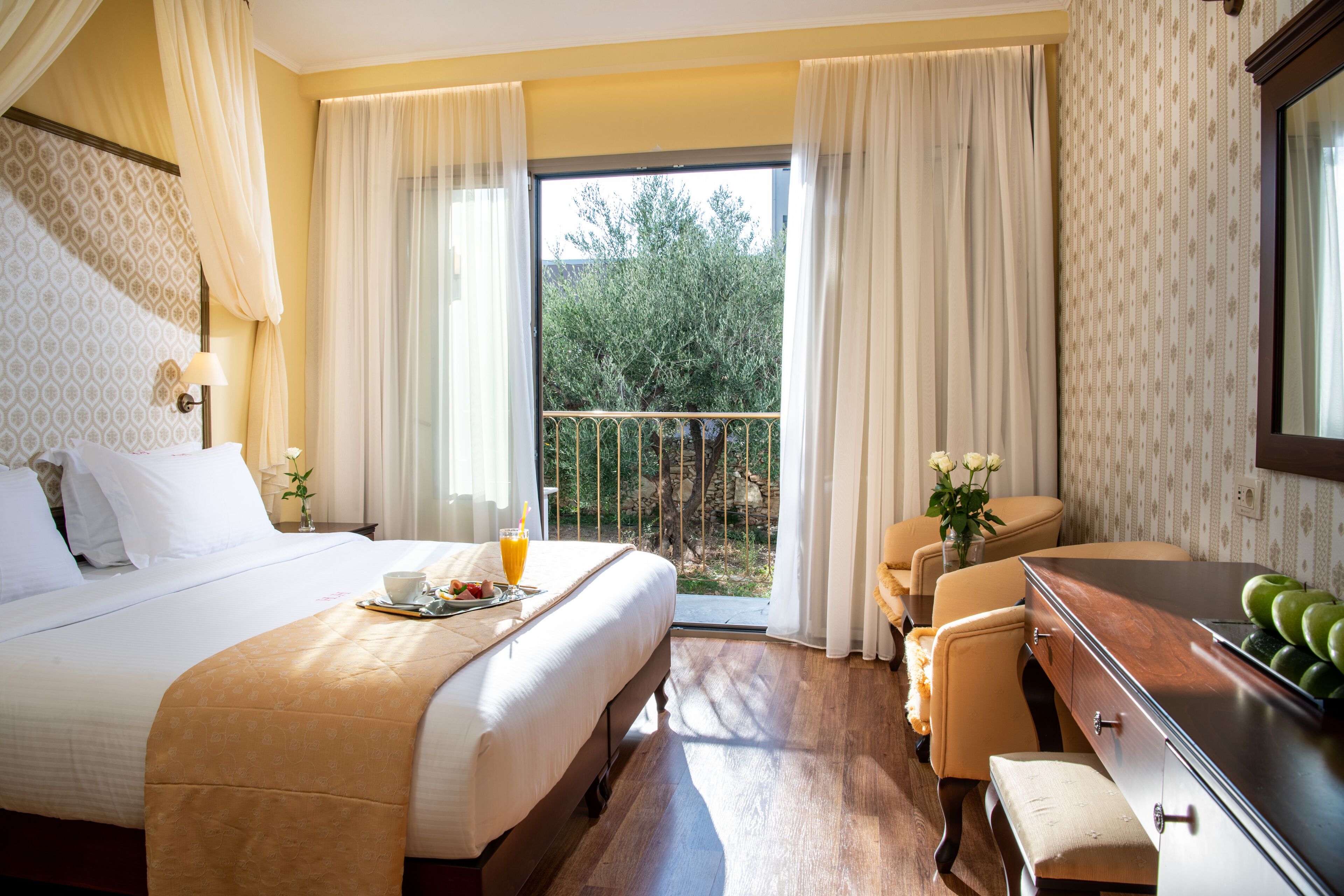 Premium bedding, down comforters, pillowtop beds, minibar