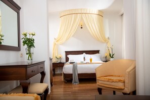 Junior Studio Suite