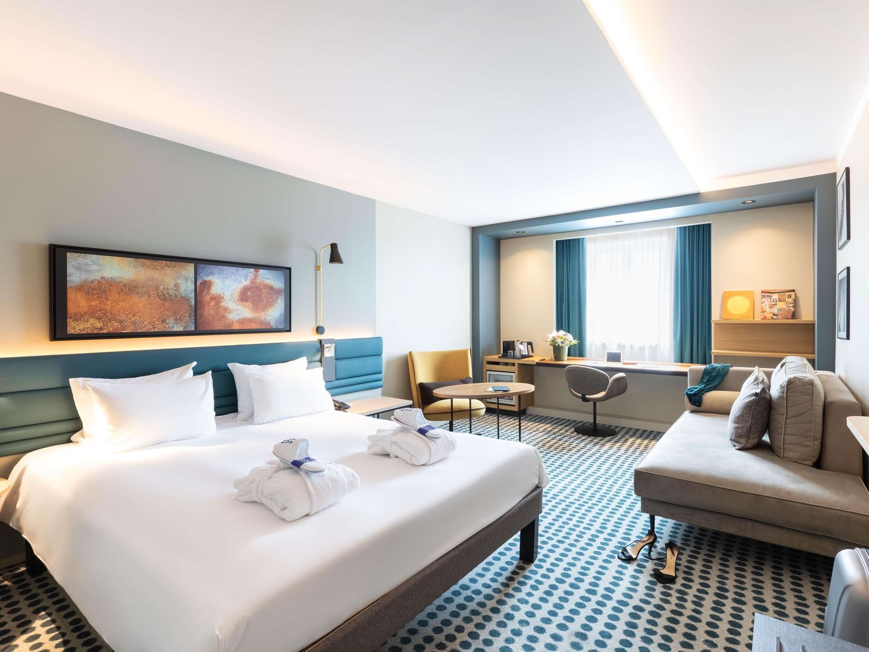 行政客房, 1 張加大雙人床 (King Size Bed) | 舒適加層、客房內保險箱、書桌、遮光布/窗簾