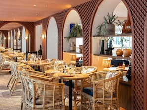 Daily buffet breakfast for a fee