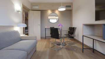 Luxe beddengoed, donsdekens, een minibar, een kluis op de kamer