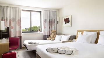 Premium bedding, in-room safe, desk, soundproofing