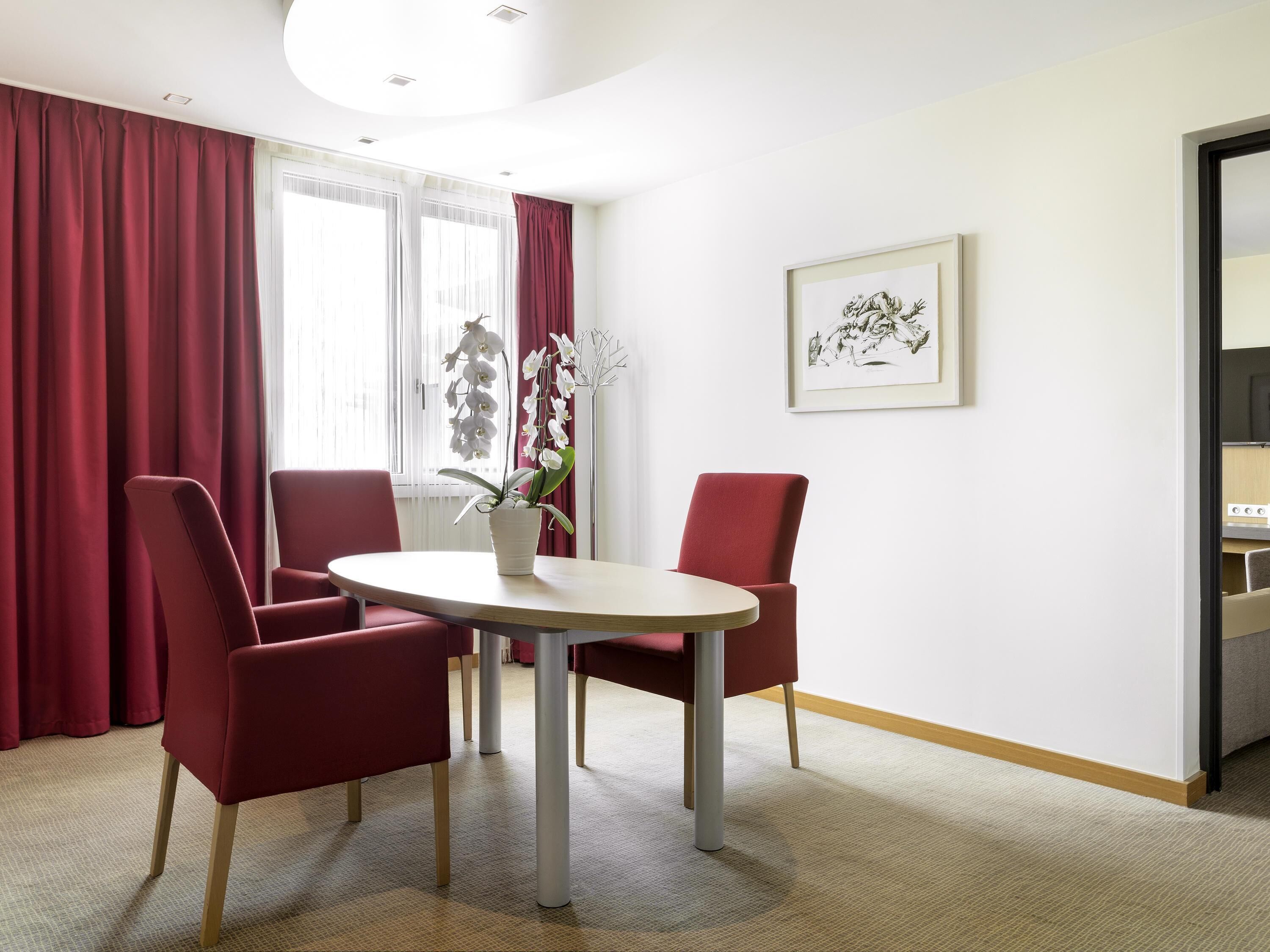 Suite, 1 Double Bed with Sofa bed | Premium bedding, in-room safe, desk, soundproofing
