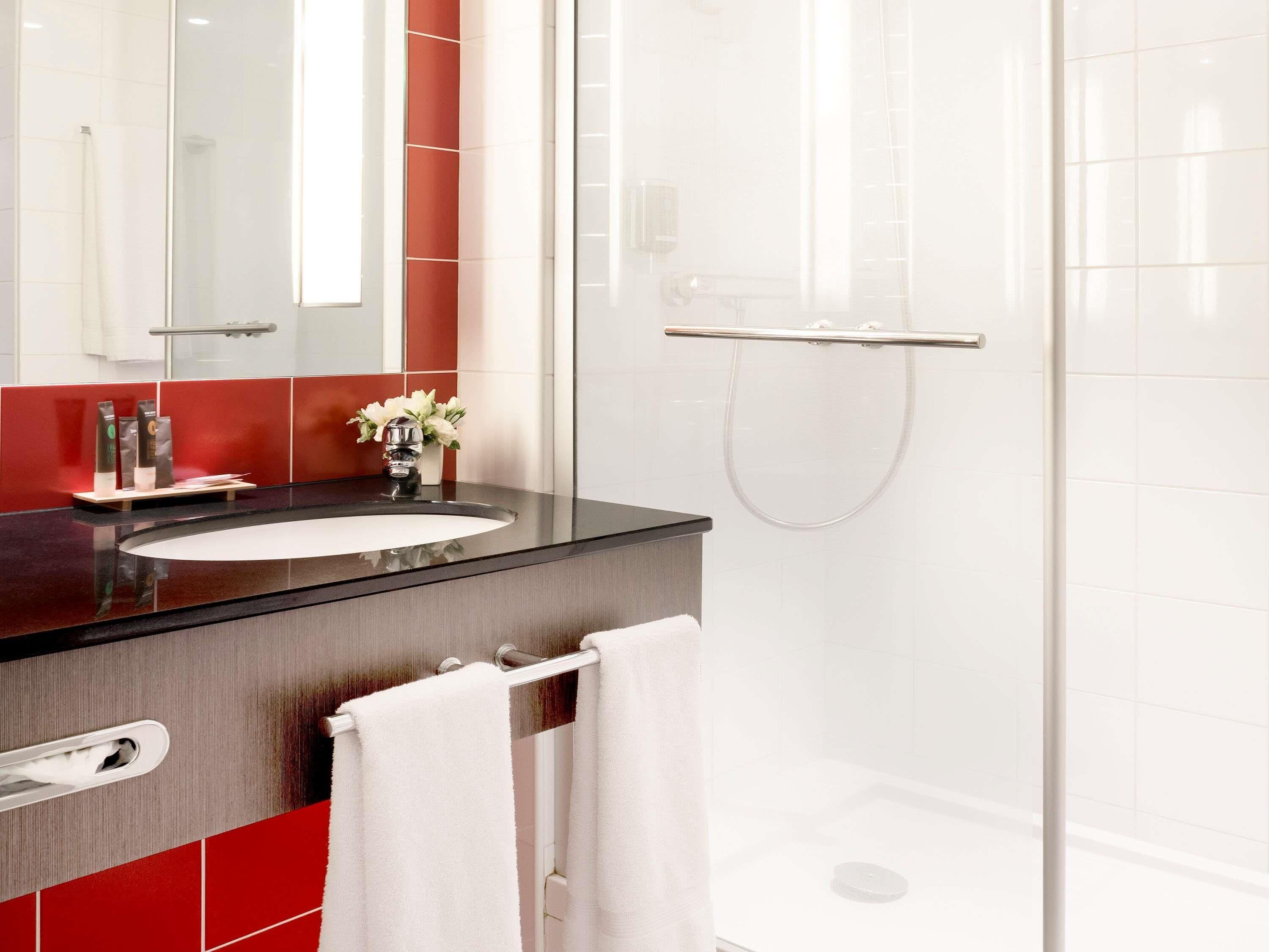 Literie de qualité supérieure, coffres-forts dans les chambres, bureau