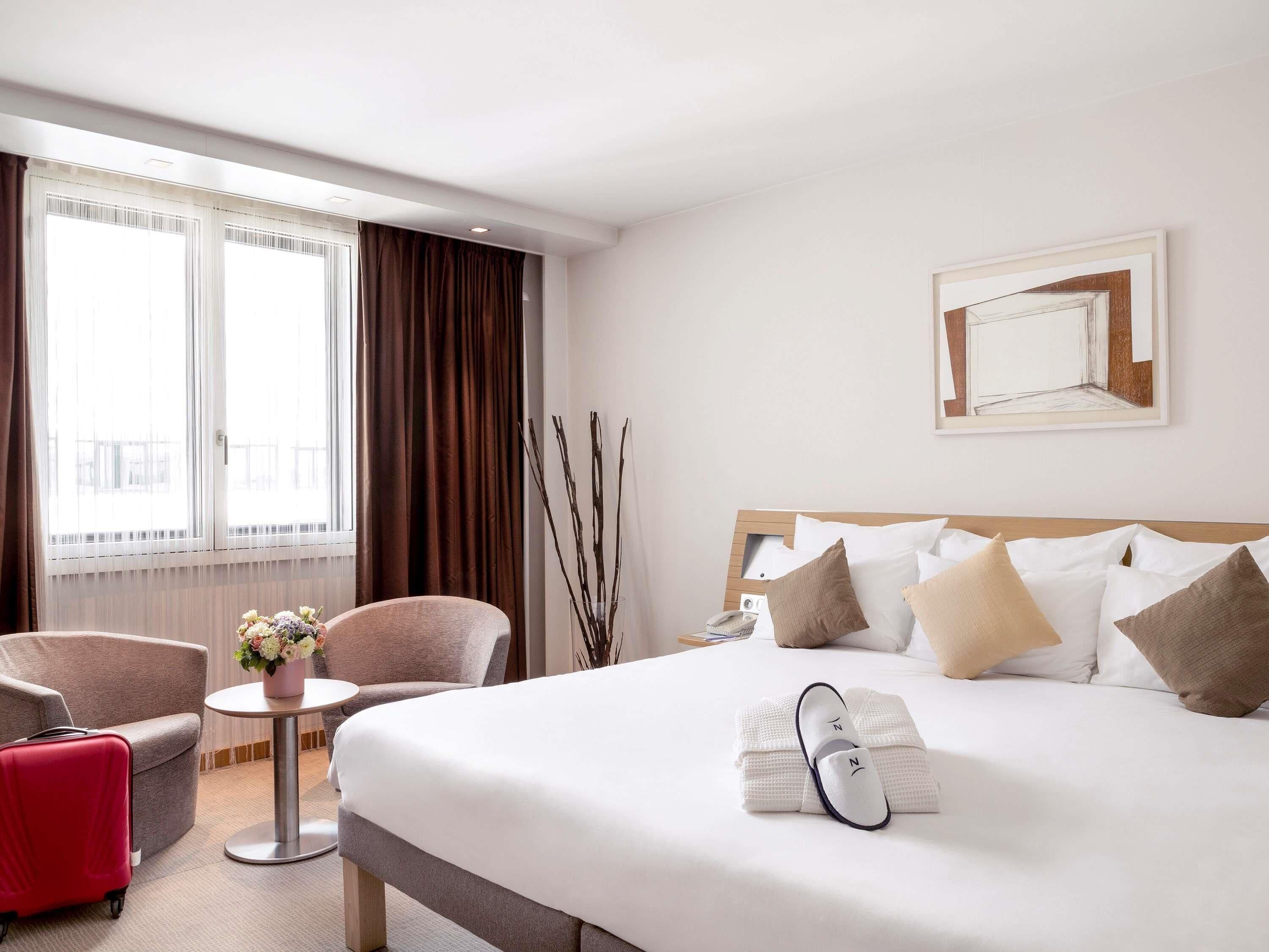 Premium bedding, in-room safe, desk, soundproofing