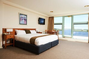 Iron/ironing board, free WiFi, bed sheets, alarm clocks - Mt Buller Chalet Hotel & Suites (Mount Buller)