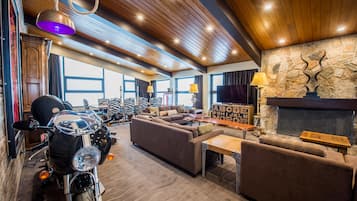 Penthouse Deluxe, 2 chambres | Fer et planche à repasser, Wi-Fi gratuit, draps fournis, réveils