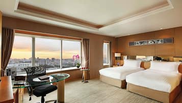 Premium bedding, minibar, in-room safe, desk