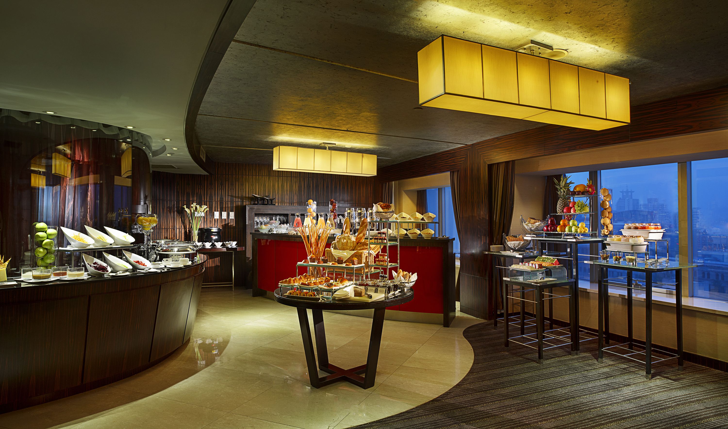 Suite, 1 King Bed (Prestige) | Executive lounge