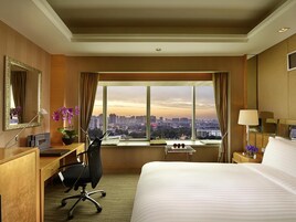 Ropa de cama de alta calidad y minibar 