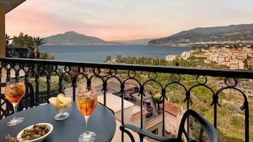 Prestige Double or Twin Room, Balcony, Sea View | Strand-/Meerblick