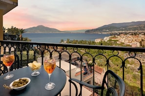 Prestige Double or Twin Room, Balcony, Sea View | Beach/ocean view - Grand Hotel Capodimonte (Sorrento)