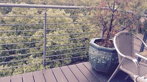 Triple Room | Balcony view - Royal Inn (Cologne)
