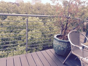 Triple Room | Balcony view - Royal Inn (Cologne)