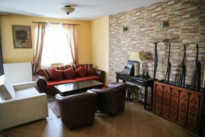 Suite | Living room