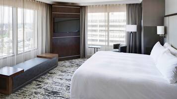 Premium bedding, in-room safe, desk, iron/ironing board