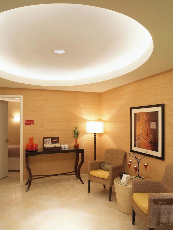 Couples treatment rooms, sauna, hot tub, body treatments, hydrotherapy