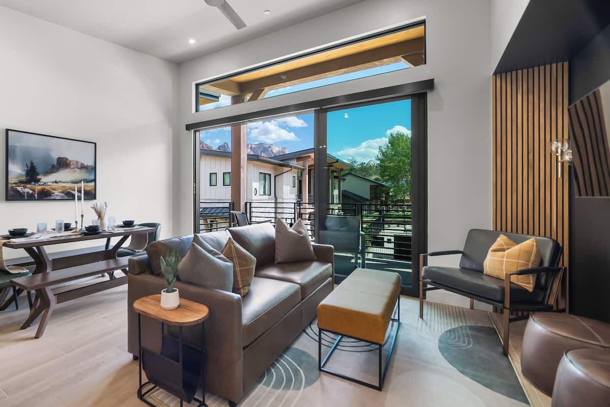 Villa Luxe, cuisine, vue montagne | Coin séjour | TV connectée de 65 pouces avec chaînes numériques, Netflix, Hulu