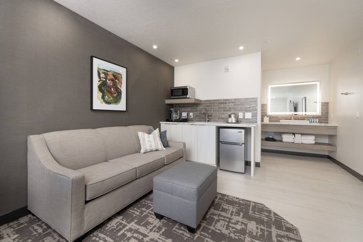 signature king suite | premium bedding, pillow-top beds, blackout curtains, free wifi