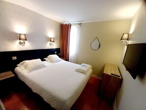 Ropa de cama de alta calidad y escritorio 