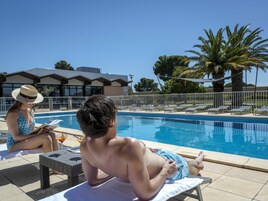 Seasonal outdoor pool, sun loungers
