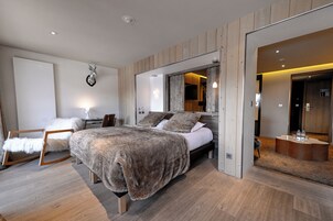 Suite, Mountain View | Premium bedding, in-room safe, free WiFi