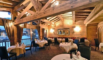 Breakfast and dinner served, French cuisine