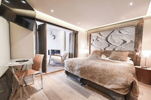 Superior Oda, Dağ Manzaralı | Kaliteli yatak takımı, odada kasa, ücretsiz kablosuz İnternet 