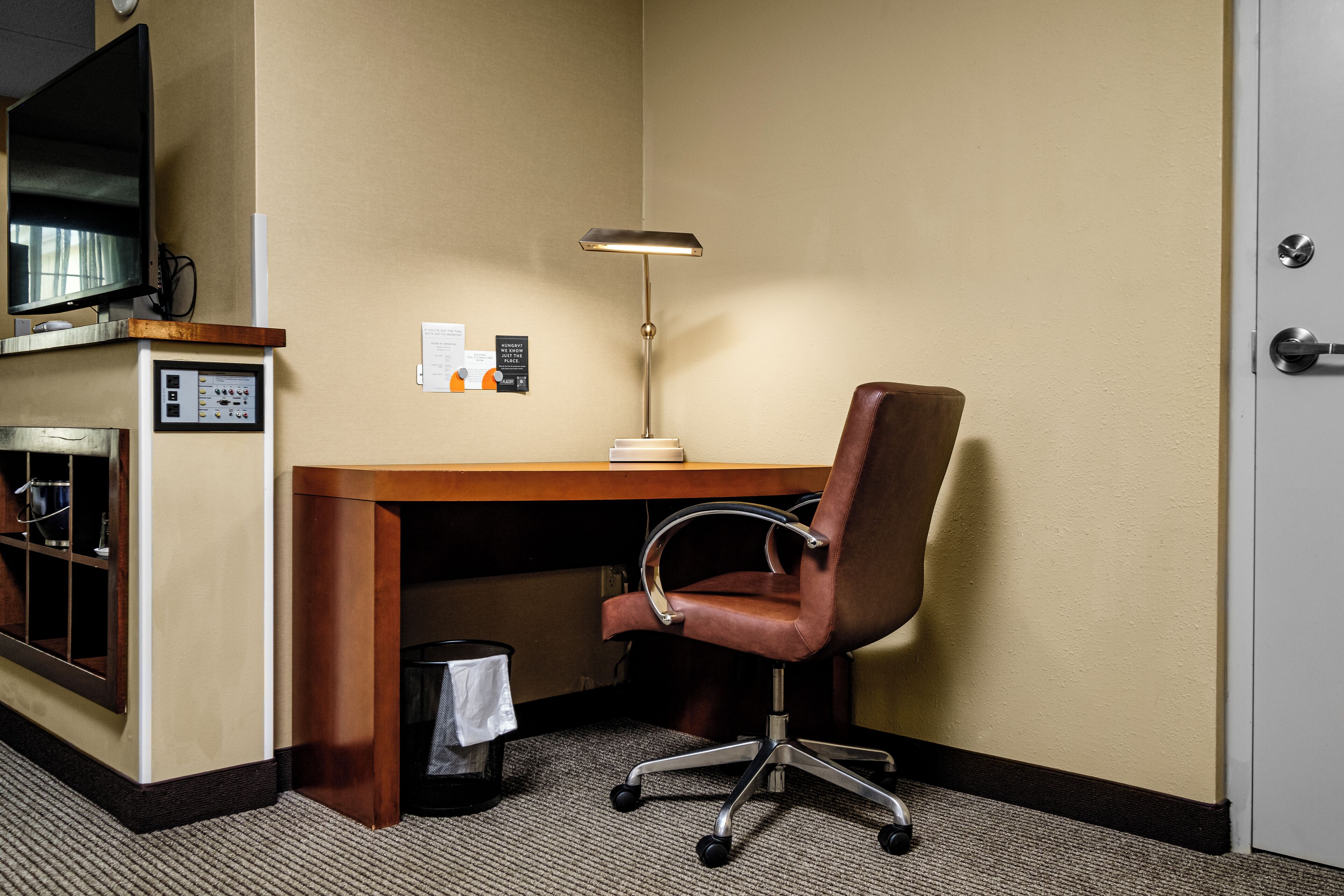 in-room business centre
