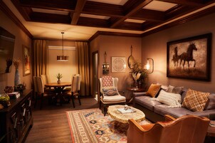 Premium bedding, down comforters, desk, laptop workspace