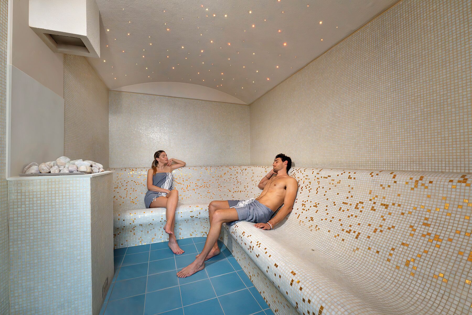 Couples treatment rooms, sauna, hot tub, steam room, body treatments
