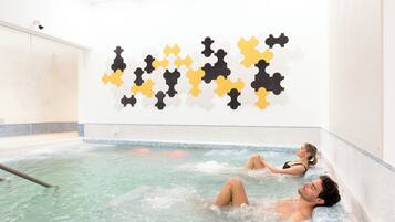 Bathtub spa indoor