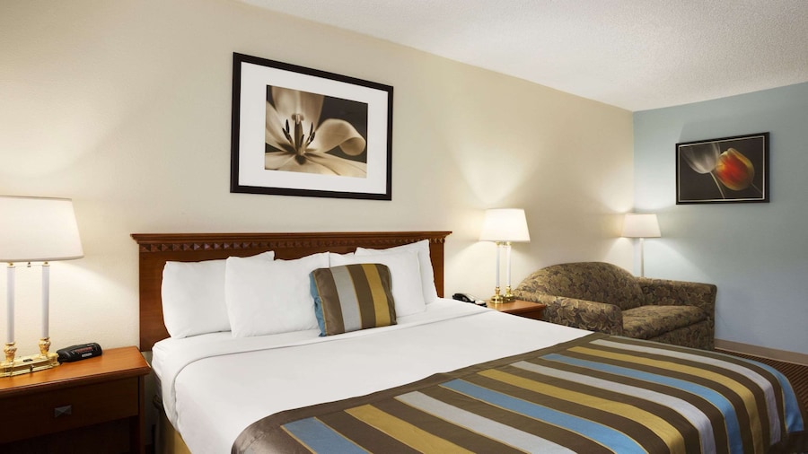 Days Inn by Wyndham Middletown