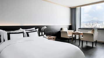 Standard Double Room | Desk, blackout drapes, free WiFi, bed sheets