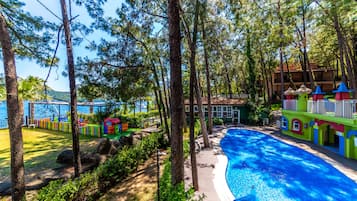Children's play area - outdoor