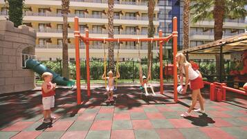 Children’s play area – outdoor