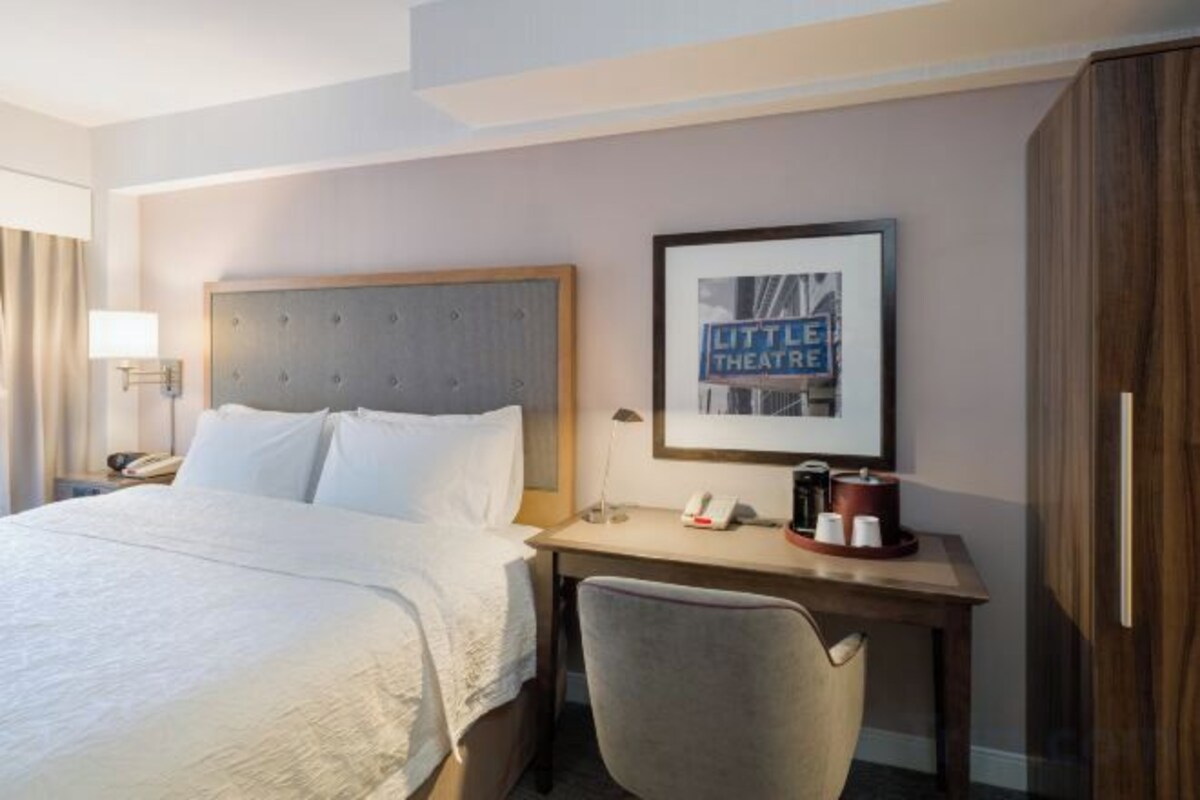 Premium King Room
