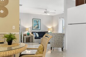 Apartment, 1 Schlafzimmer, Erdgeschoss | Wohnbereich