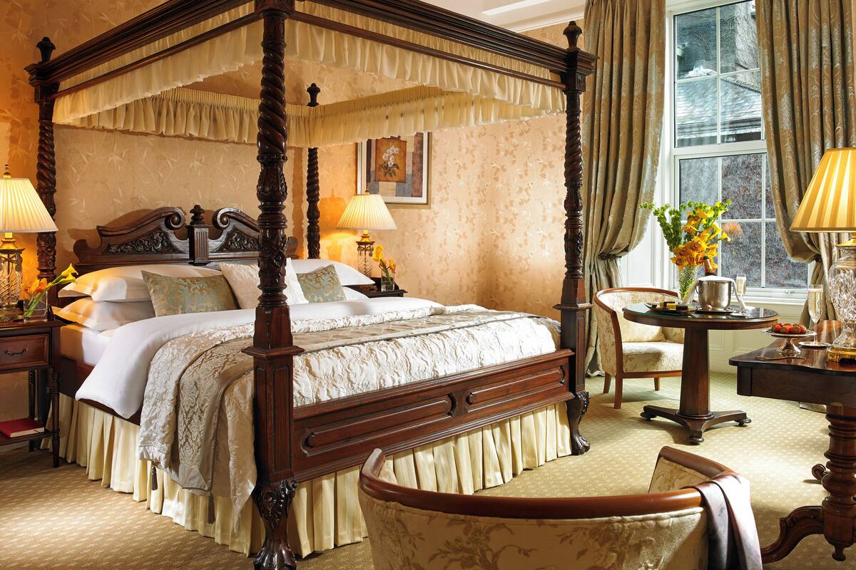 Ambassador Suite | 2 bedrooms, hypo-allergenic bedding available, in-room safe