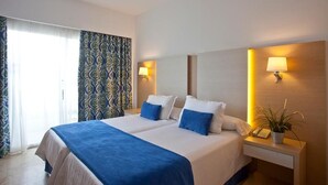 Cribs (free), WiFi (surcharge) - Ipanema Park (Llucmajor)