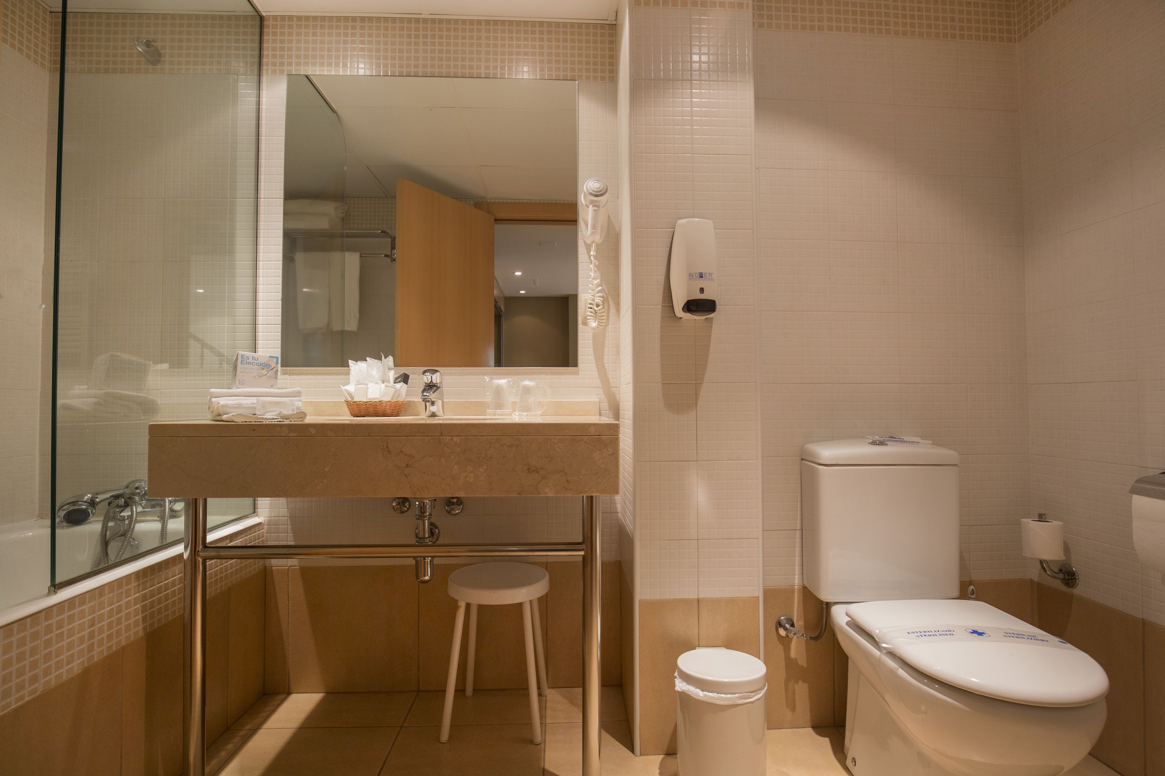 Apartment, 2 Bedrooms (Suit 4/6) | Bathroom