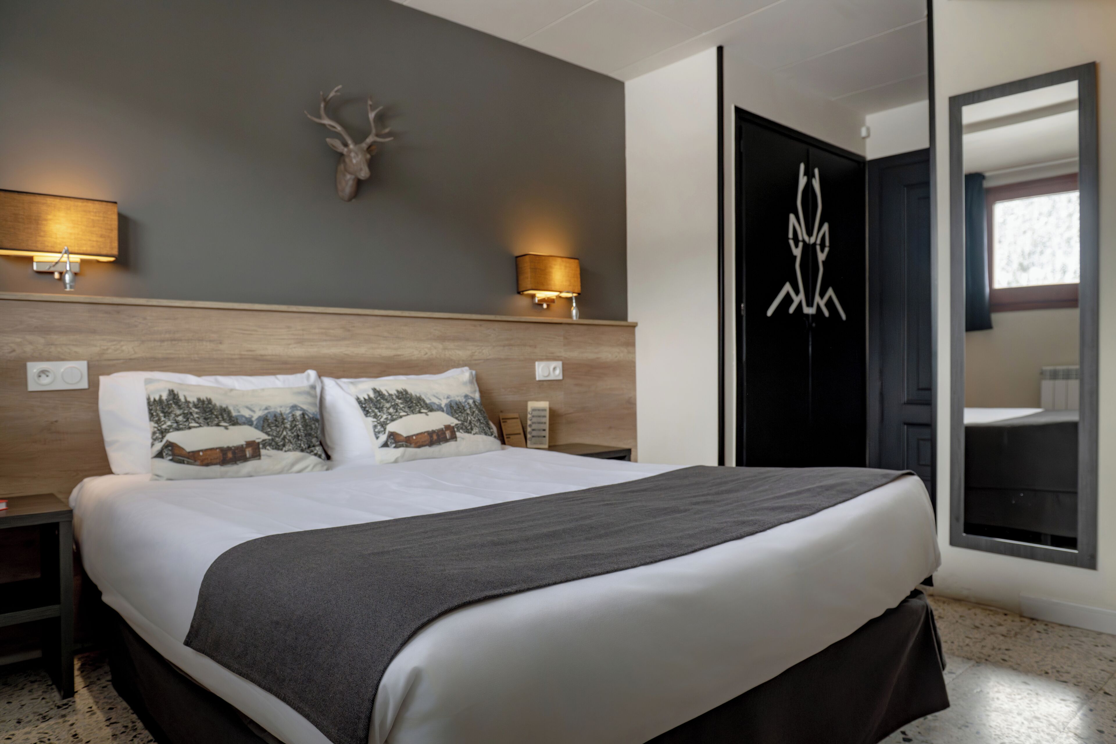 Standard Twin Room (Pistes) | Desk, free WiFi, bed sheets