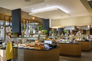 Breakfast buffet - Valamar Argosy Hotel (Dubrovnik)