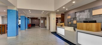 Holiday Inn Express & Suites Lake Worth by IHG