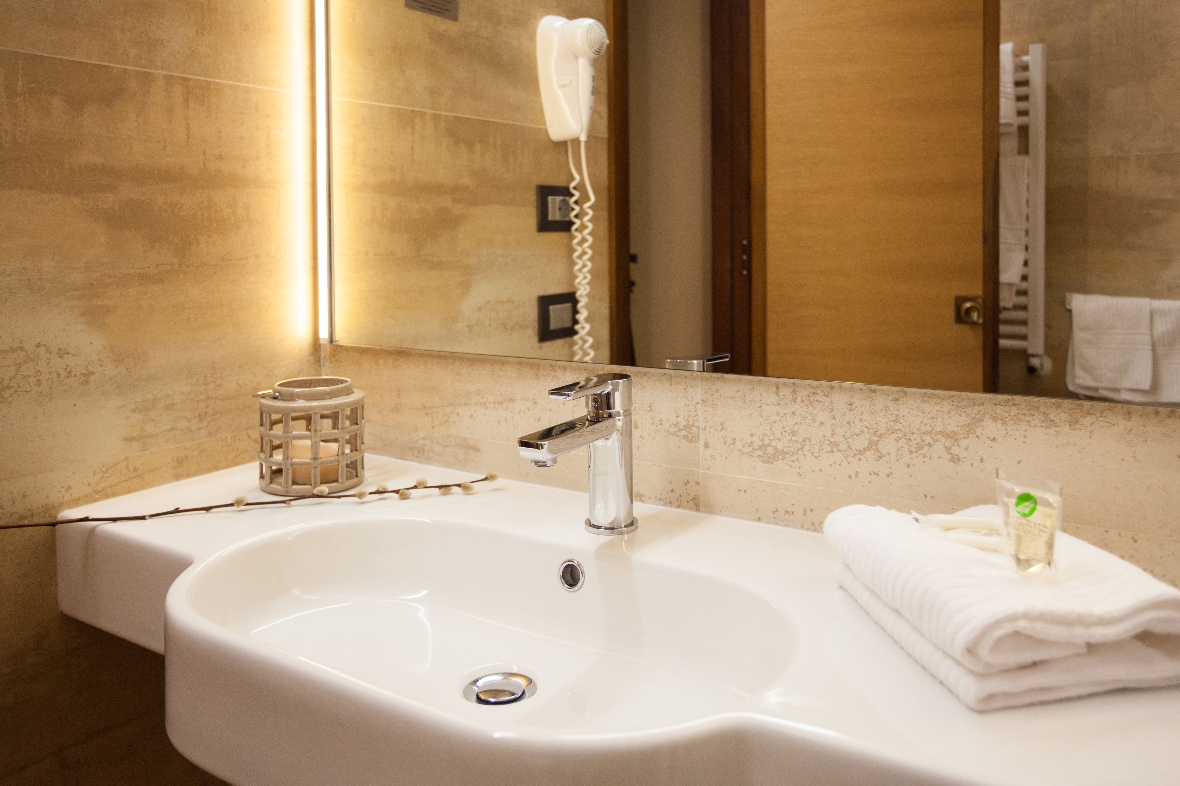 superior triple room | 1 bedroom, minibar, in-room safe, desk