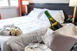 Down comforters, minibar, in-room safe, desk - Hotel Mosaico (Ravenna)