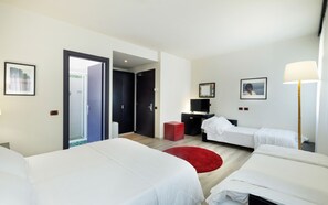 1 bedroom, down duvets, minibar, in-room safe